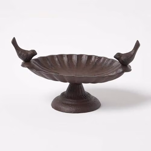 Homescapes Brown Cast Iron Scalloped Oval Bird Bath with Decorative Birds in a Rustic Freestanding Design – 1