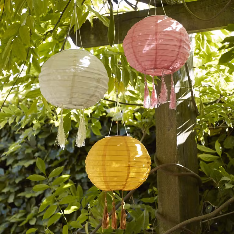 Lights4fun Set of 3 Lucena Tassel Solar Powered Multi Coloured Chinese Hanging Garden Lanterns, IP44 Waterproof