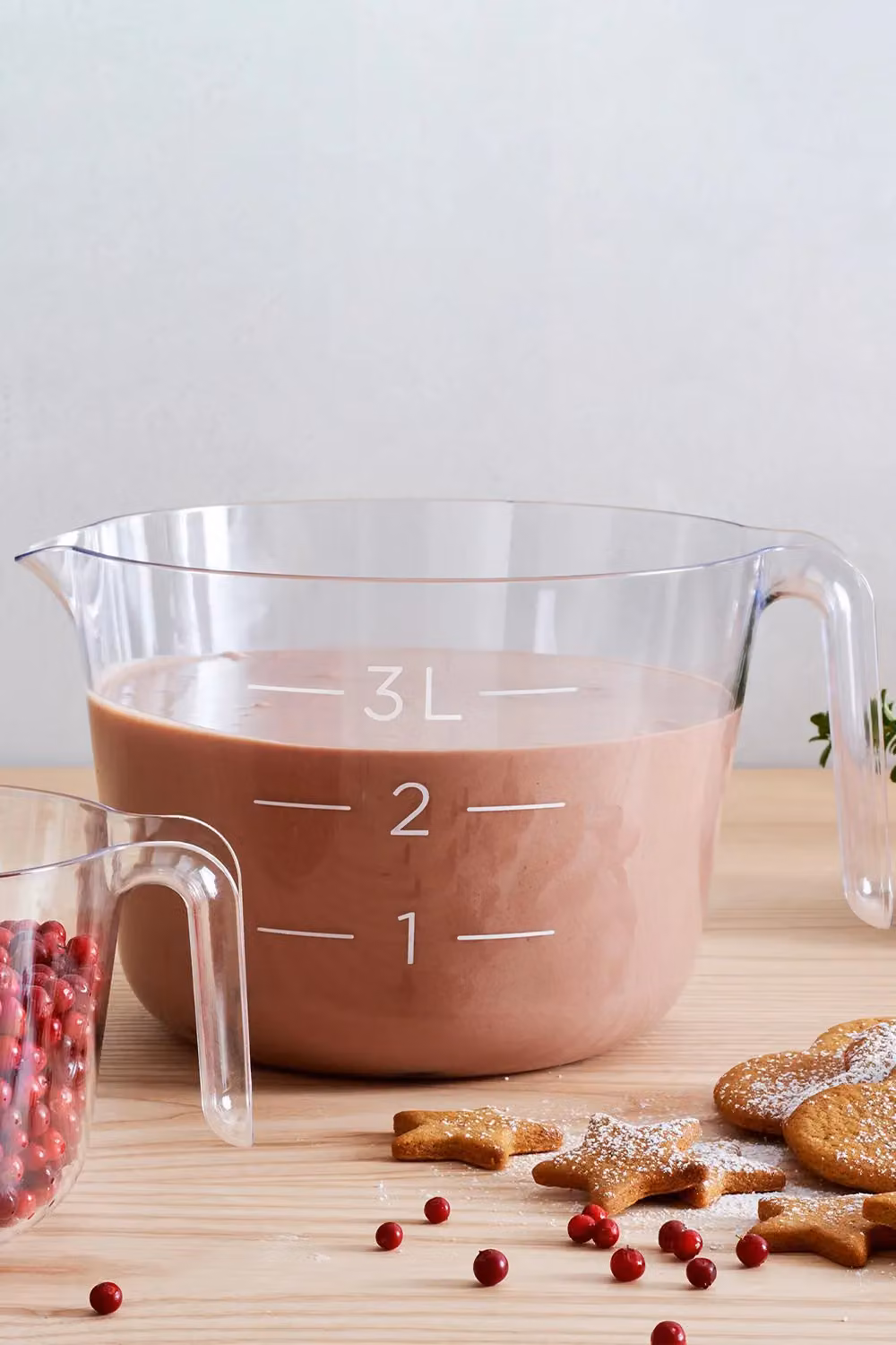 SmartStore Max Measure Round Transparent Plastic Mixing Bowl with Pouring Spout and Measuring Marks, Medium – 2
