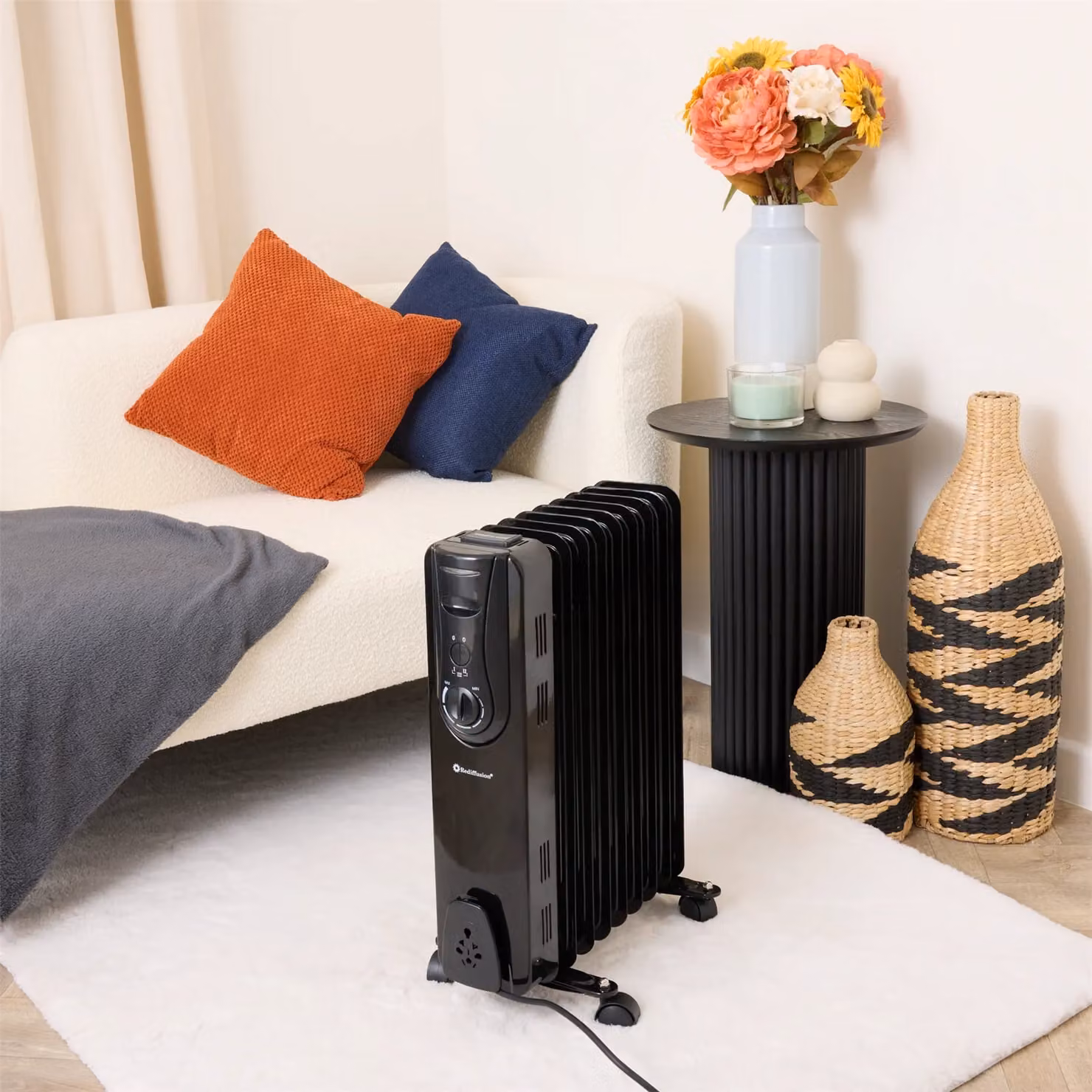 Rediffusion 2kW 9 Fin Oil Filled Radiator in Black – 2