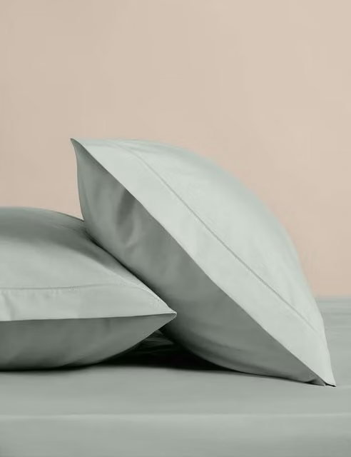 M&S 2 Pack Egyptian Cotton Pillowcases in Green