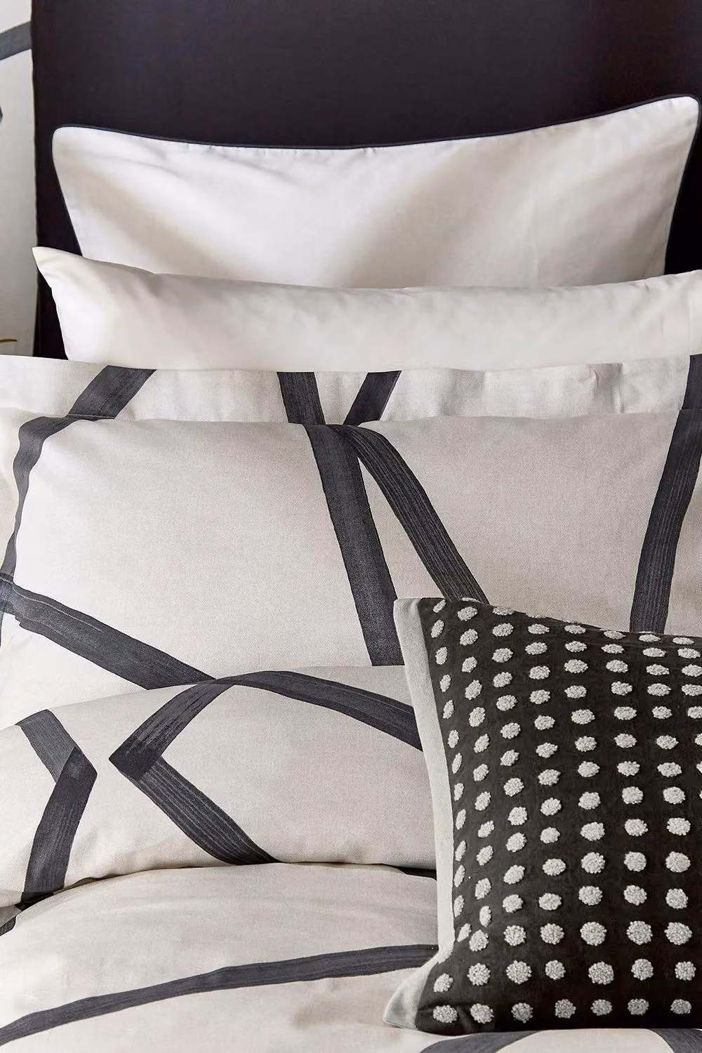 Harlequin Sumi Oxford Pillowcase in Beige and Grey, W/D/H: 40 x 60 cm – 2