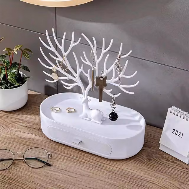 Livingandhome Antlers Jewellery Organiser Stand in White