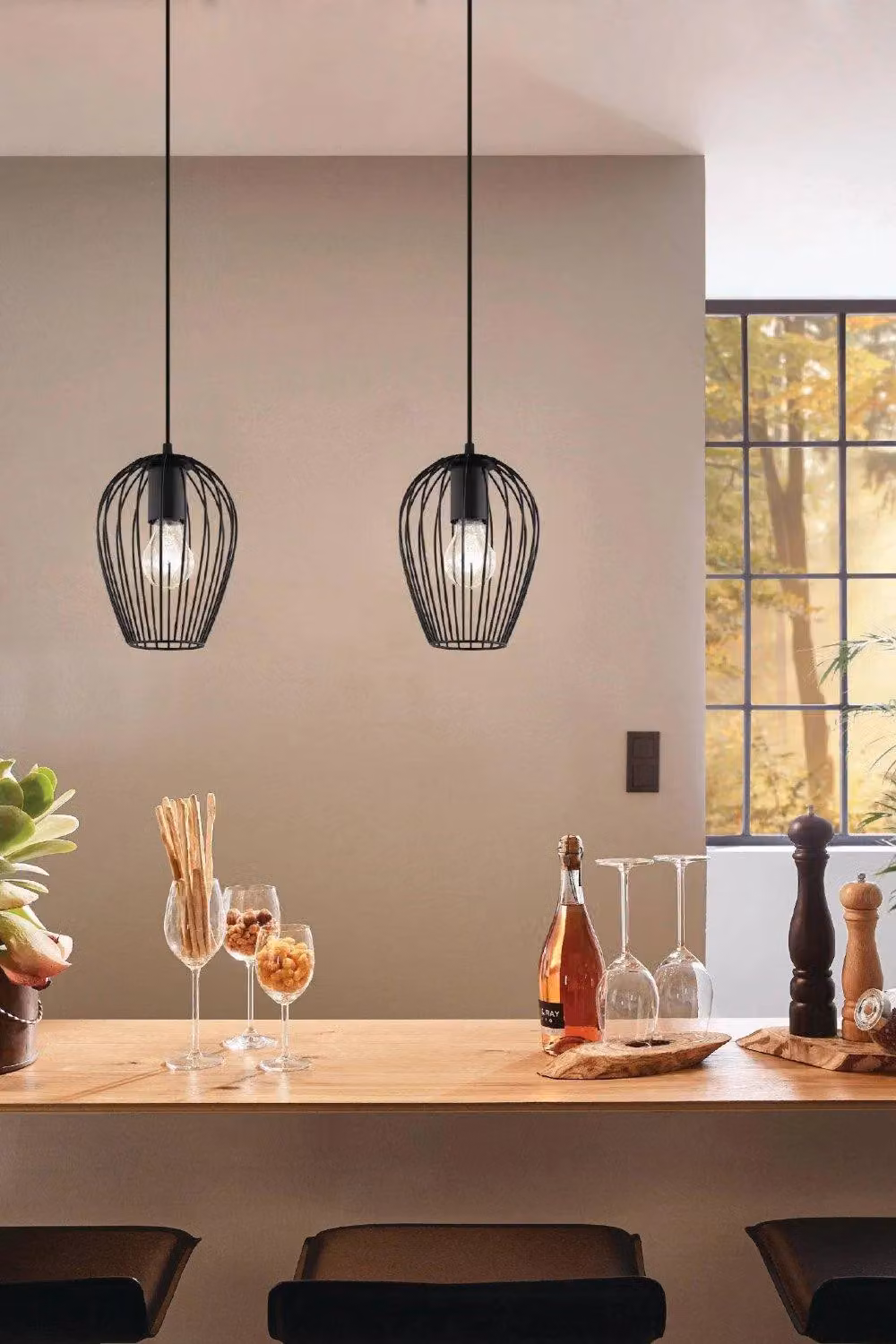 Eglo Newtown Retro Metal Suspended Pendant Light in Black – 3