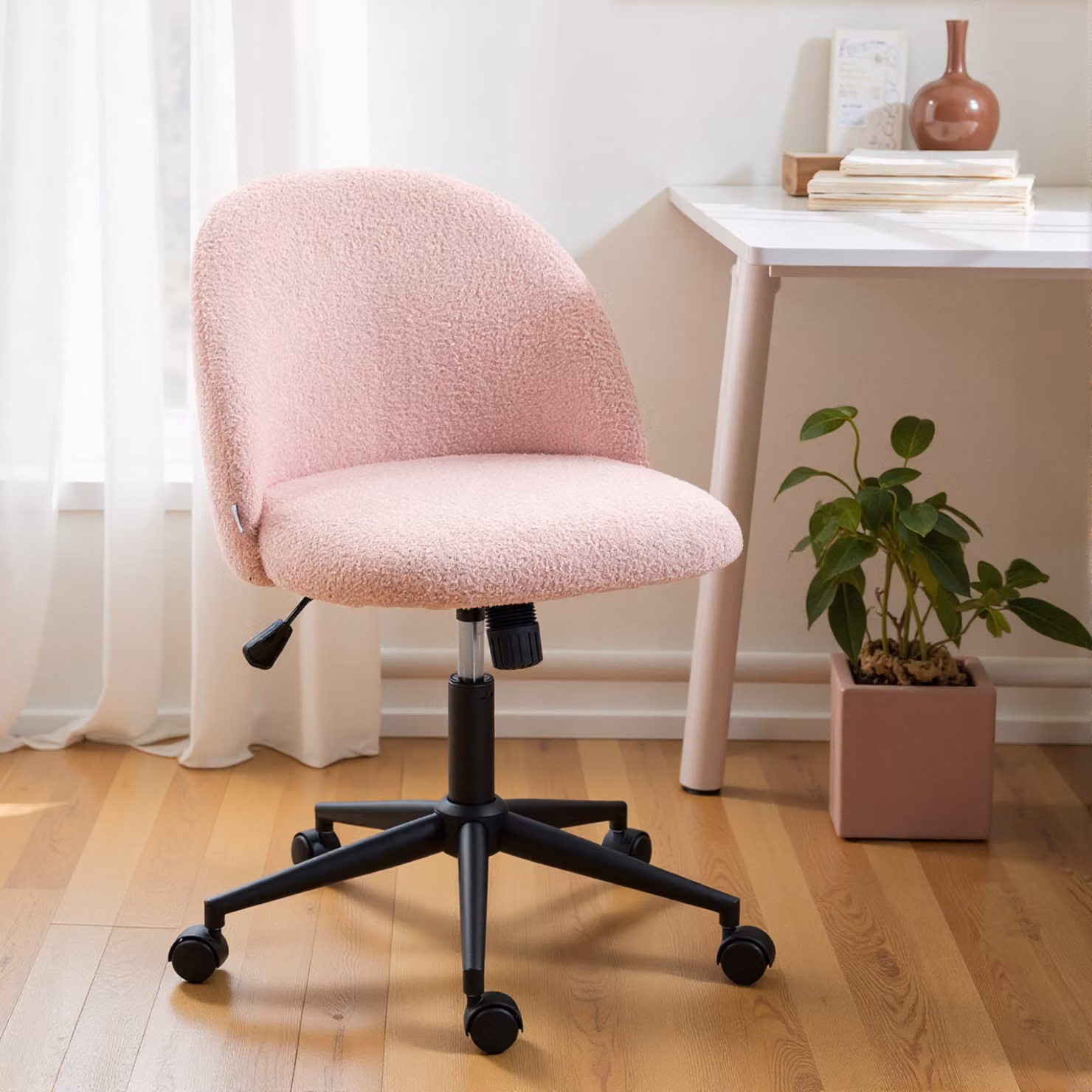 HOMCOM Pink Teddy Fleece Task Chair with Swivel and Castors – 2