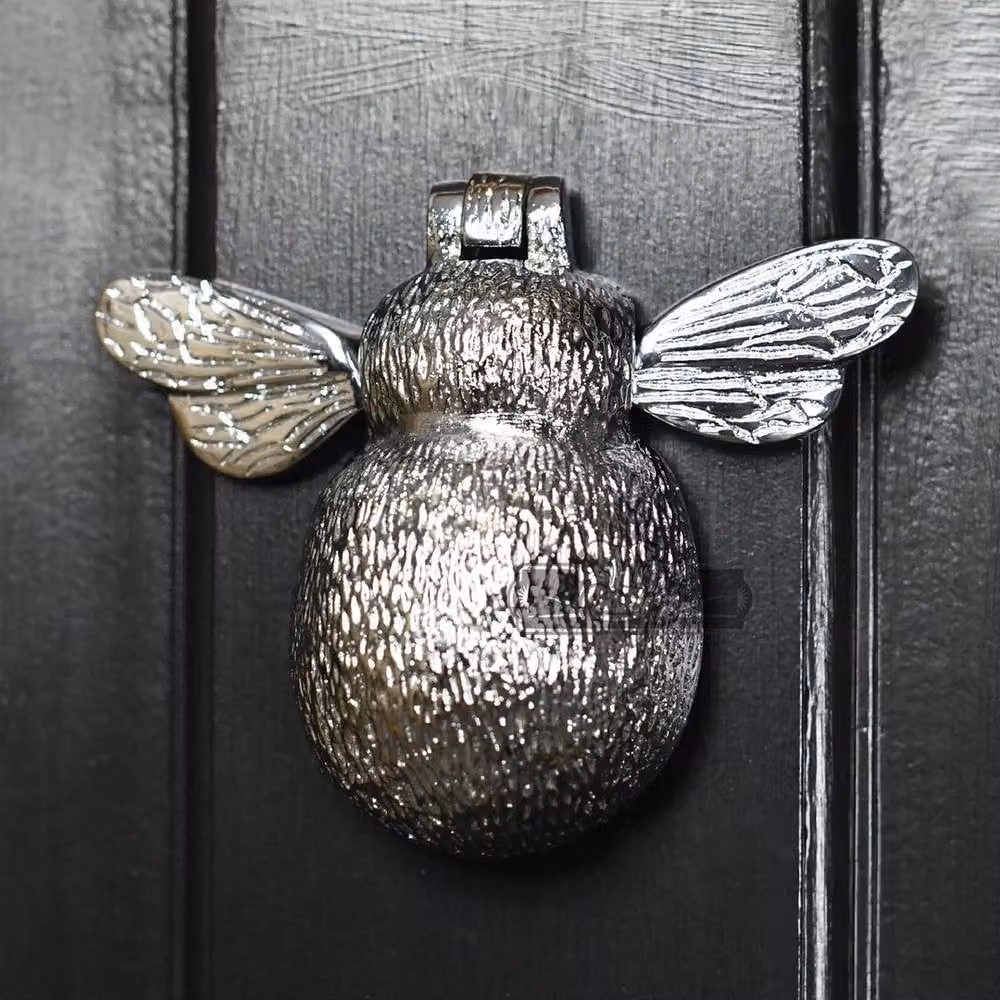 NESTLUNE Bright Chrome Bumblebee Door Knocker in Silver – 2