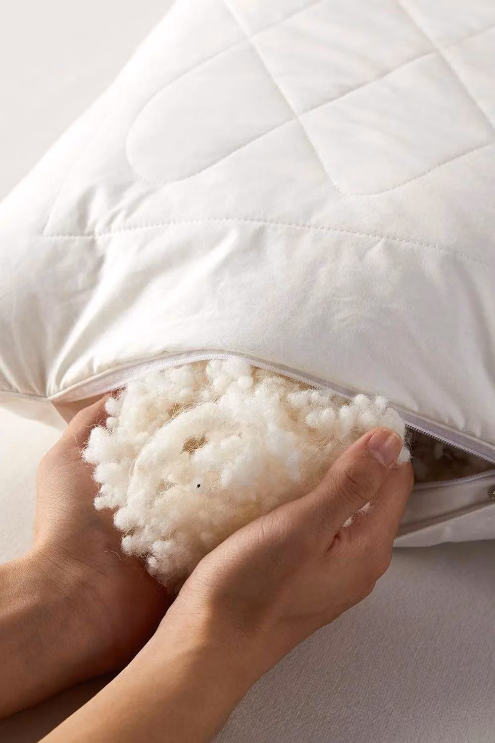 Homescapes King Size Wool Pillow with Quilted Case, White, W/D/H: 122 x 48 x 15 cm – 2