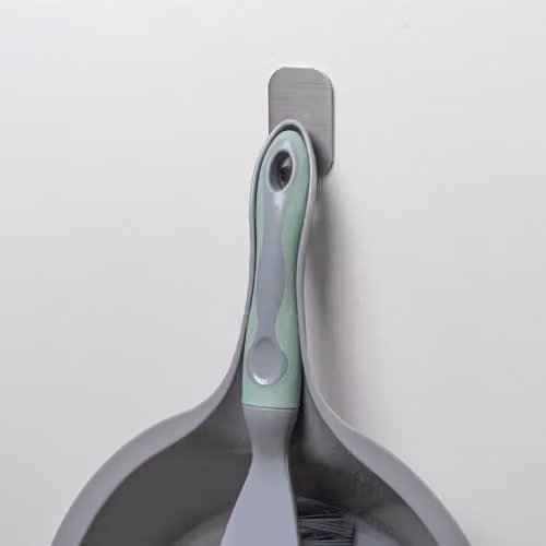 JVL Wall-Mountable Dustpan and Brush Set with Rubber Grip in Grey and Green – 4