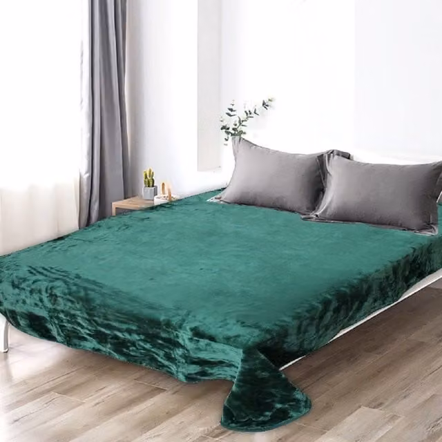 Smart Living Luxury Faux Fur Mink Throw Blanket in Green, W/D/H: 200 x 240 cm – 1