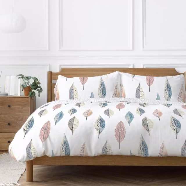 Copenhagen Home Scandinavian Floral Polycotton Duvet Cover and Pillowcase Set in Blue, White and Multicolour, 180 x 200 cm