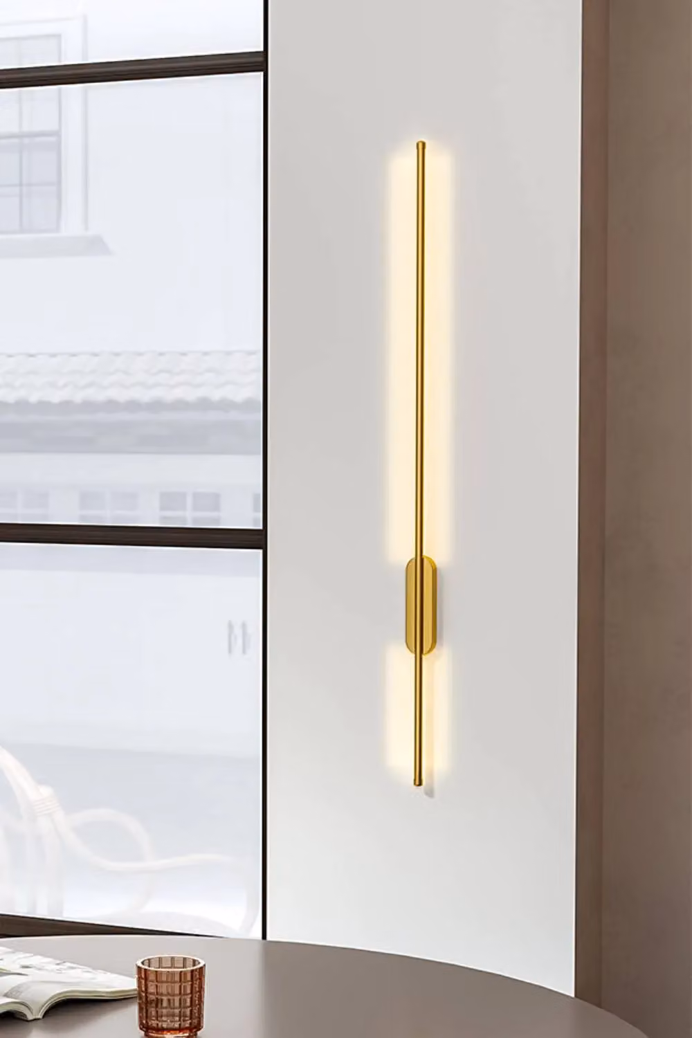 Living and Home Modern Aluminium Linear LED Up and Down Wall Light in Gold/Brass – 2