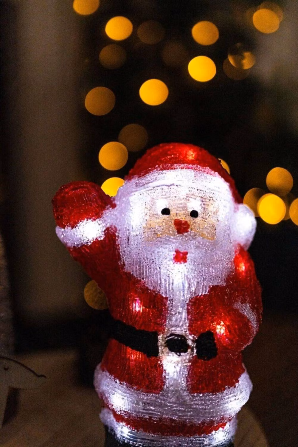 Marco Paul Pre-Lit Red and White Tabletop Santa Claus Christmas Decoration – 3