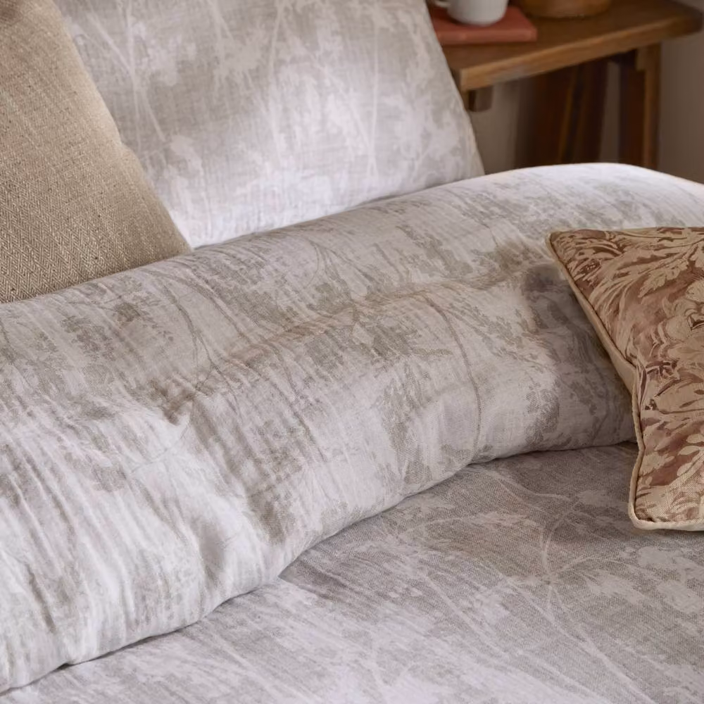 Voyage Maison Braeflower Reversible 100% Cotton Floral Duvet Cover Set in Sand and Beige, W: 140 cm, H: 200 cm – 2