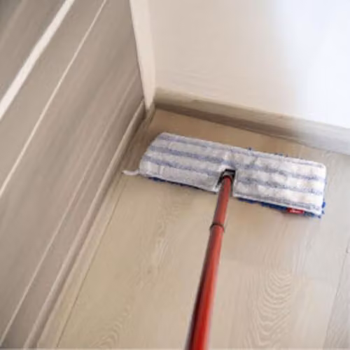 Vileda Pet Pro Flip Mop with Red Microfibre Refillable Head – 3