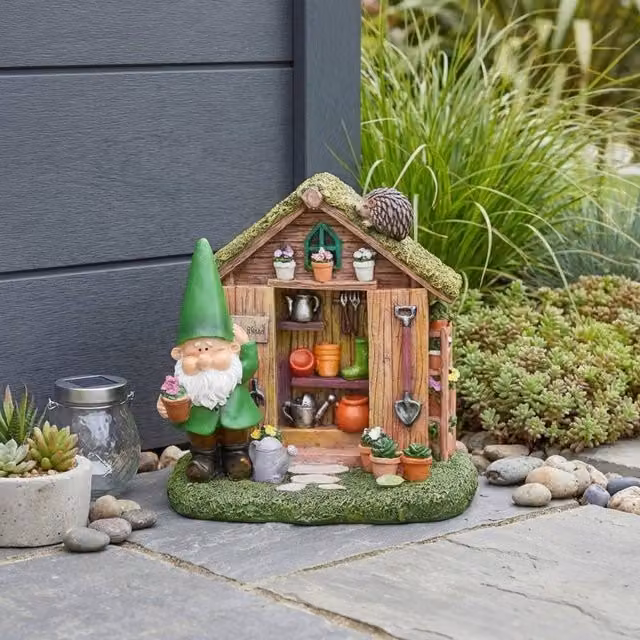 Garden Greatness Wilf's Shed Gnome Cave Garden Ornament in Brown and Multicolour – 3