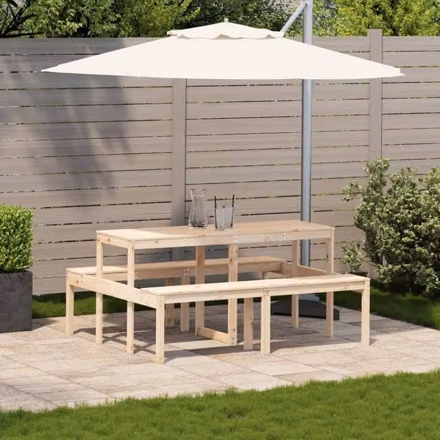 Berkfield Home Picnic Table in Light Brown Solid Pine, W/D/H: 160 x 134 x 75 cm