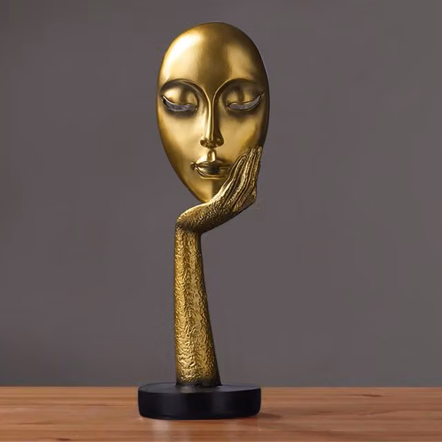 Livingandhome Creative Thinking Face Figurine Sculpture in Gold, Height: 37 cm