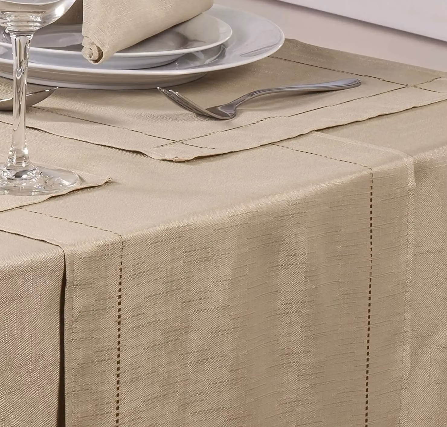 Gr8 Home Polyester Table Runner in Beige – 2