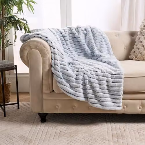 OHS Faux Fur Ribbed Fleece Throw Blanket in Blue and White, W/D/H: 125 x 150 cm – 2