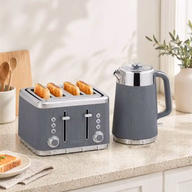 STILVORA Grey Stainless Steel Kettle 1.7l and 4 Slice Toaster Set