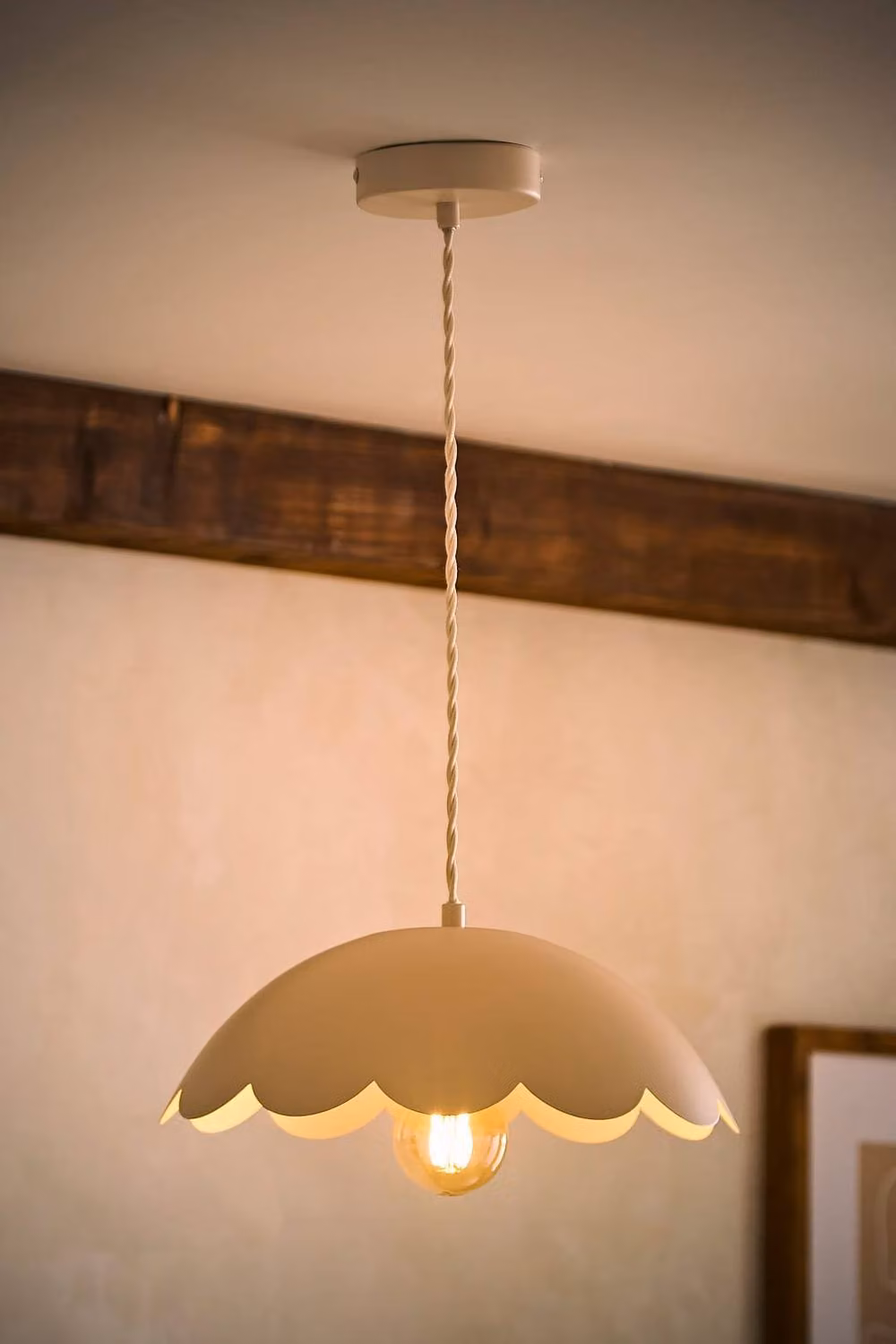 ValueLights Millie Metal Flower Style Scallop Pendant Ceiling Light with Bulb in Beige and White – 2