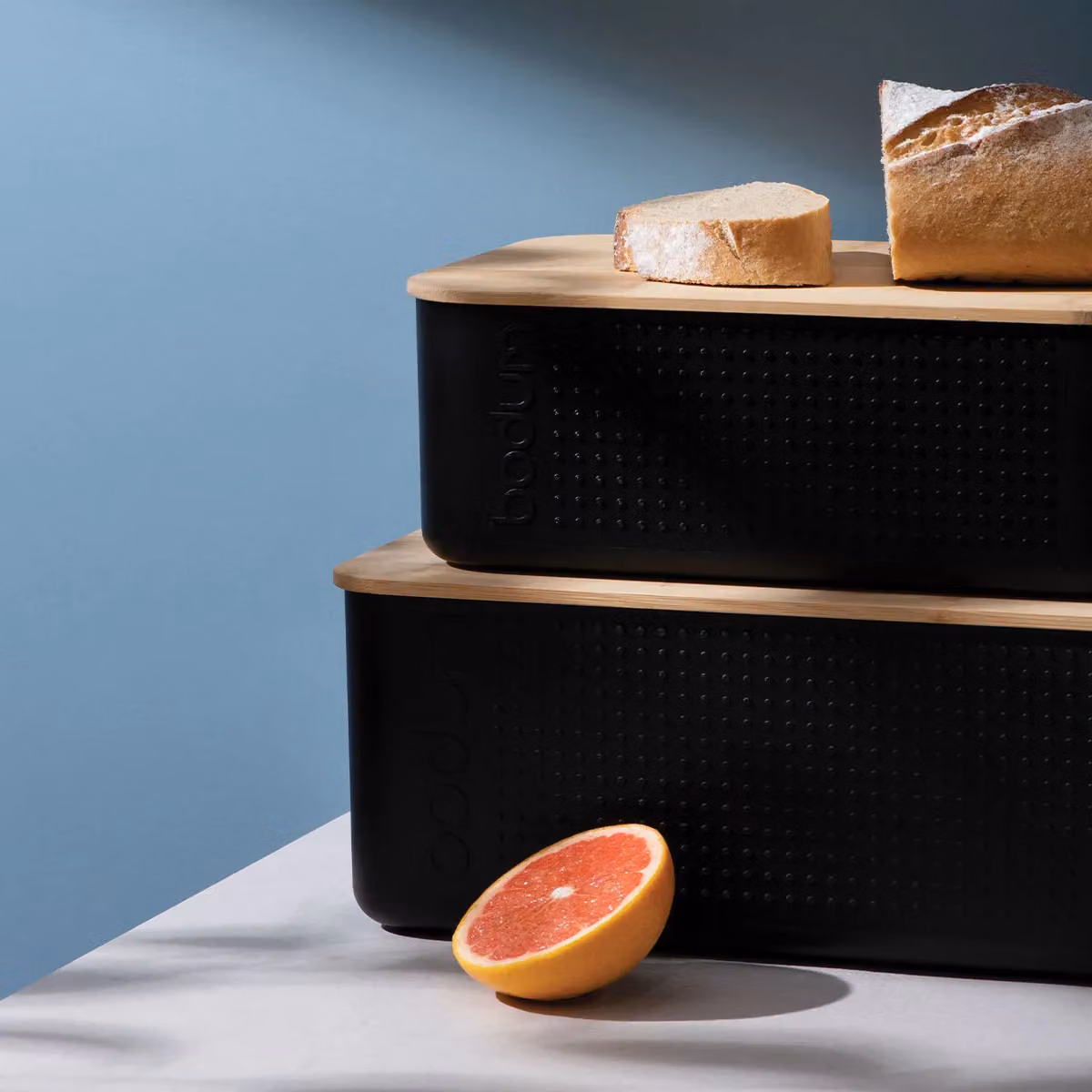 Bodum BISTRO Bread Box in Black with Bamboo Cutting Board Lid – 4