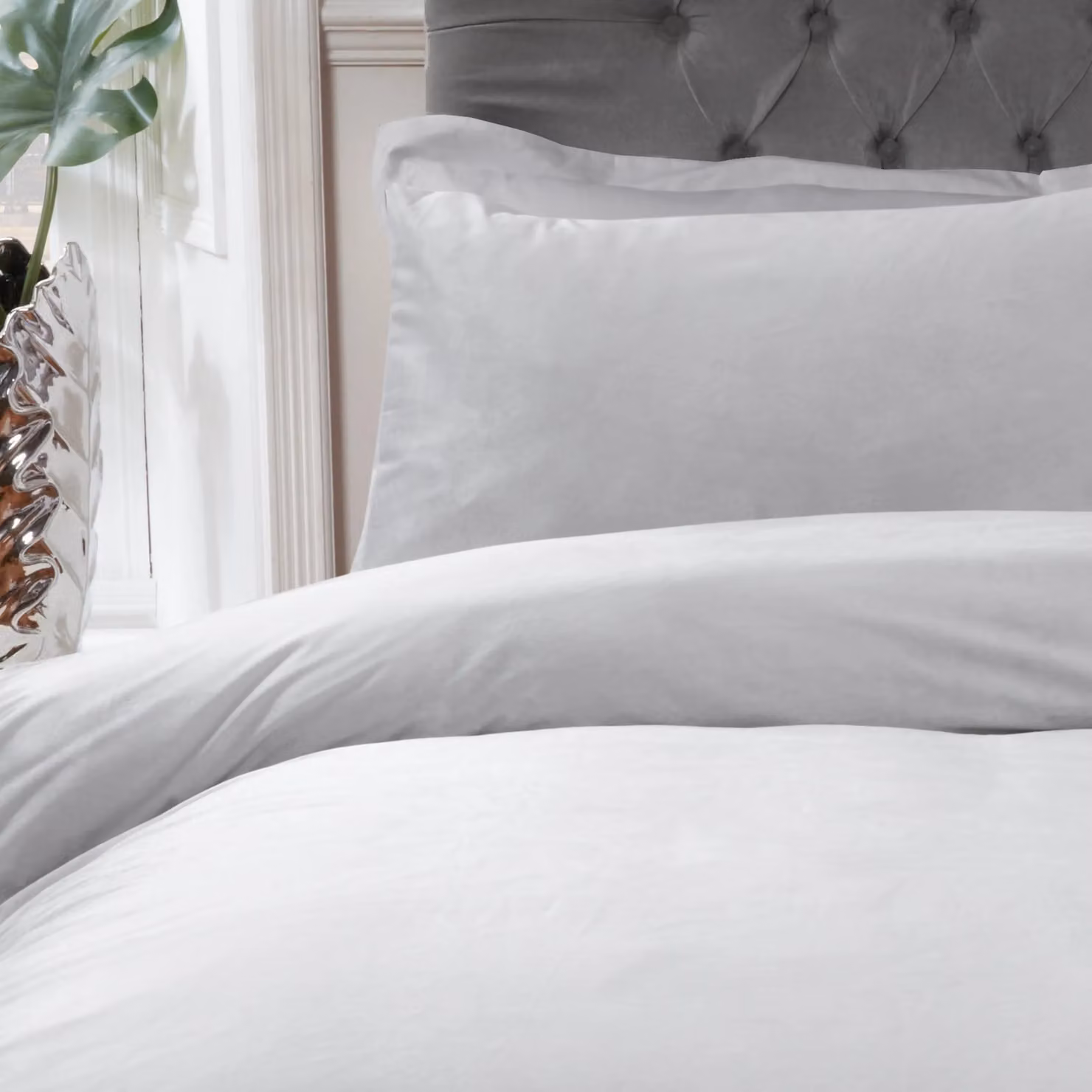 Smart Living Matte Velvet Duvet Cover and Pillowcase Set in Silver, King Size (W: 200 cm, H: 180 cm) – 2