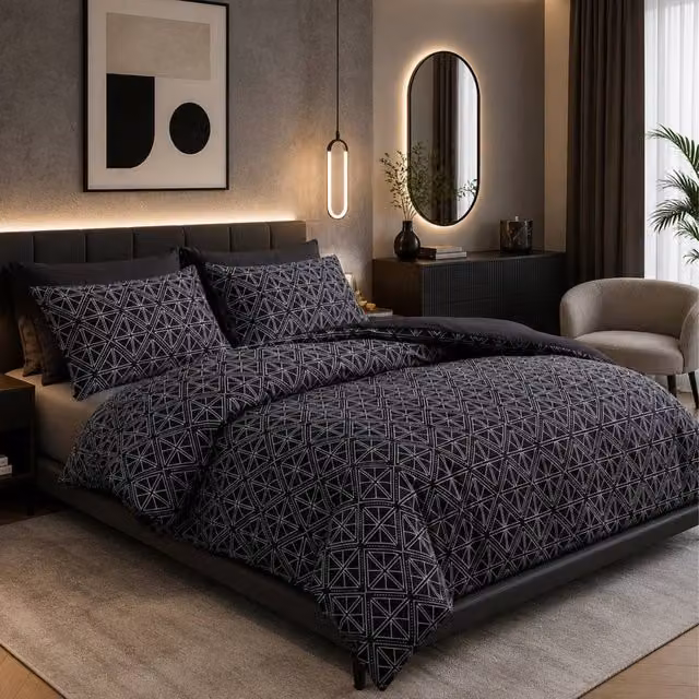 Pamposh Modern Reversible Microfibre Duvet Cover and Pillowcase Set in Black, 200 x 200 cm – 1