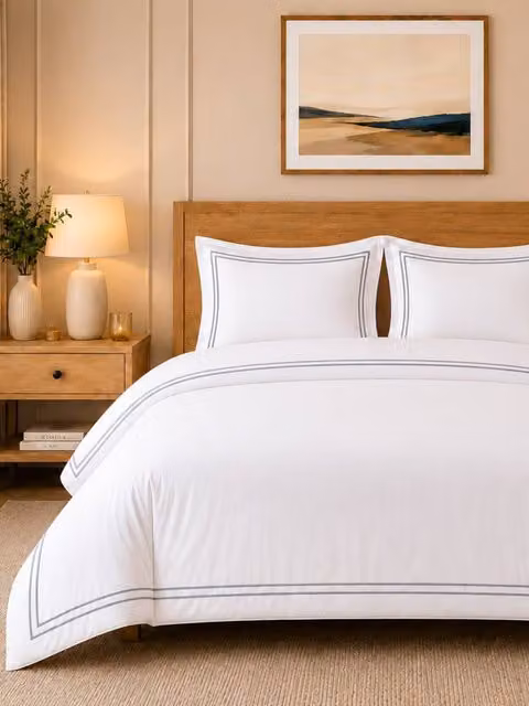 Pamposh 800 Thread Count Egyptian Cotton Mako Satin Reversible Duvet Cover Set in White, 140 x 200 cm