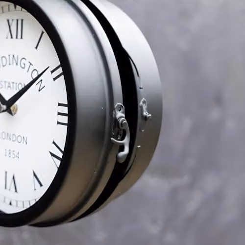 Primrose Double Sided Paddington Station Clock in Black with Black Bracket, Diameter: 31 cm – 5
