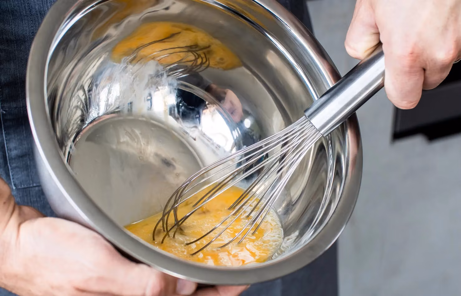 KitchenCraft Stainless Steel Round Balloon Whisk, Silver, 25 cm – 2