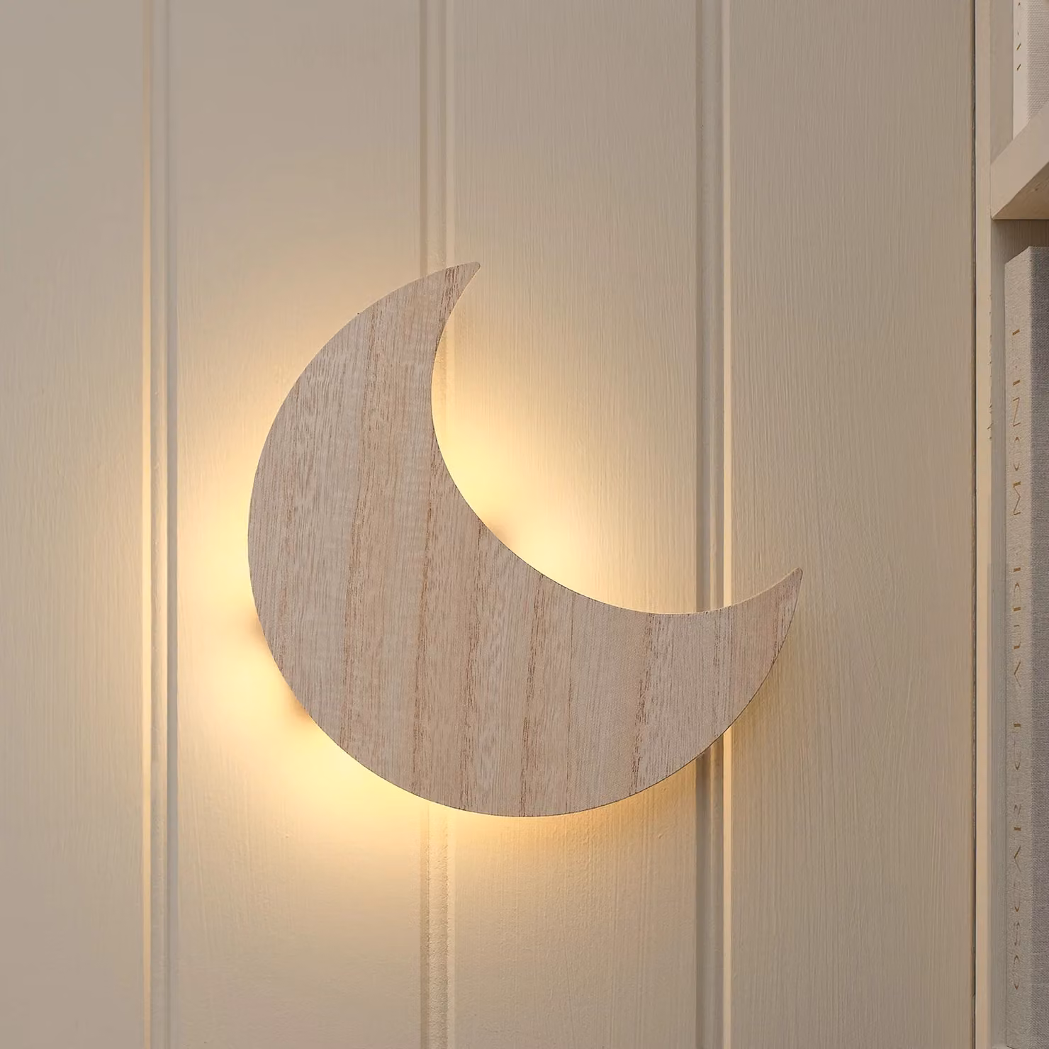 Lights4fun Moonbeam Children's Battery Wall Light in White with Warm White LED – 1