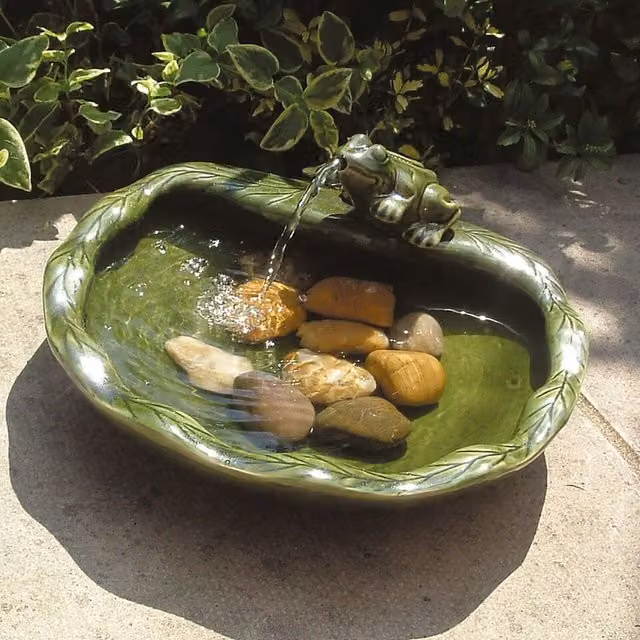 Garden Mile Green Ceramic Frog Solar Tabletop Fountain