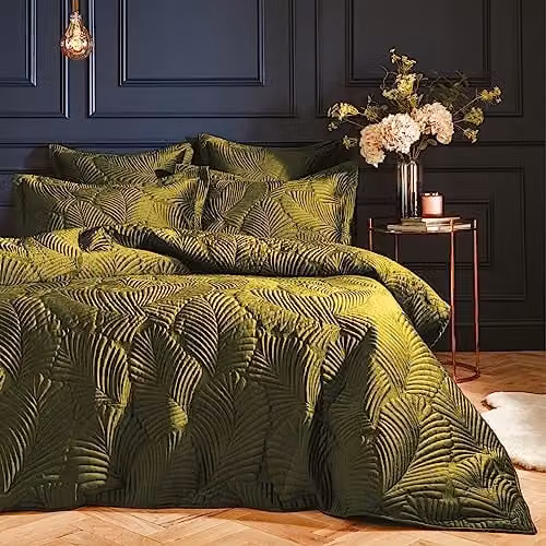 Paoletti Palmeria Green Velvet Quilted Duvet Cover and Pillowcase Set, W: 180 cm, H: 200 cm