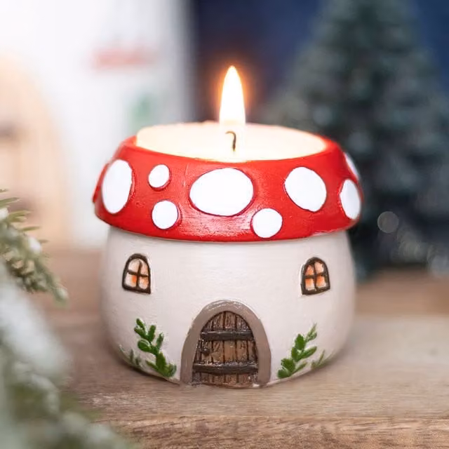 Kingsbury Gifts Mushroom House Tealight Holder in Multicolour