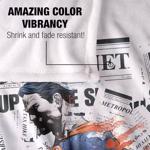 Warner Bros. Superman Newspaper Watercolor Super Soft Fleece Throw Blanket, Multicolour, W: 91 cm, L: 147 cm – 2