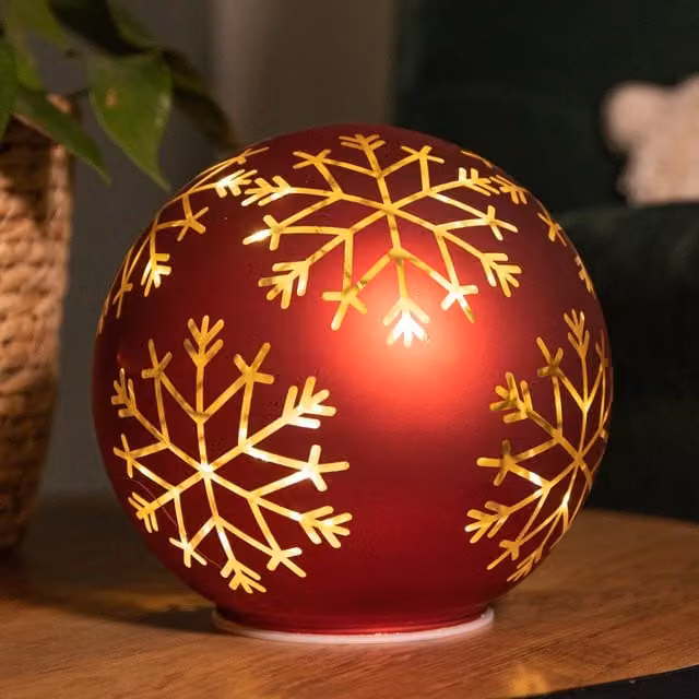 Samuel Alexander Red and Gold Snowflake Glass Ball Tabletop Christmas Decoration with Warm White LEDs, Diameter: 15 cm