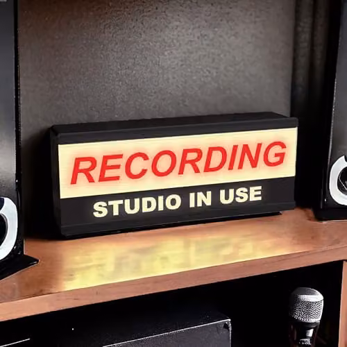 Echo Three LED Recording Studio In Use Light Up Sign, Retro Multicolour Wall Light for Home Office and Music Studios – 4