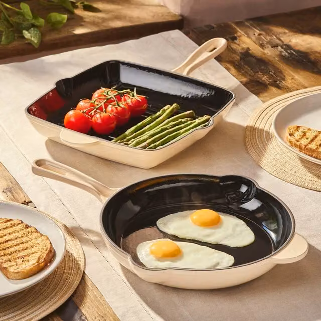 Cooks Professional 2 Piece Enamelled Cast Iron Frying Pan and Skillet Set in White – 1
