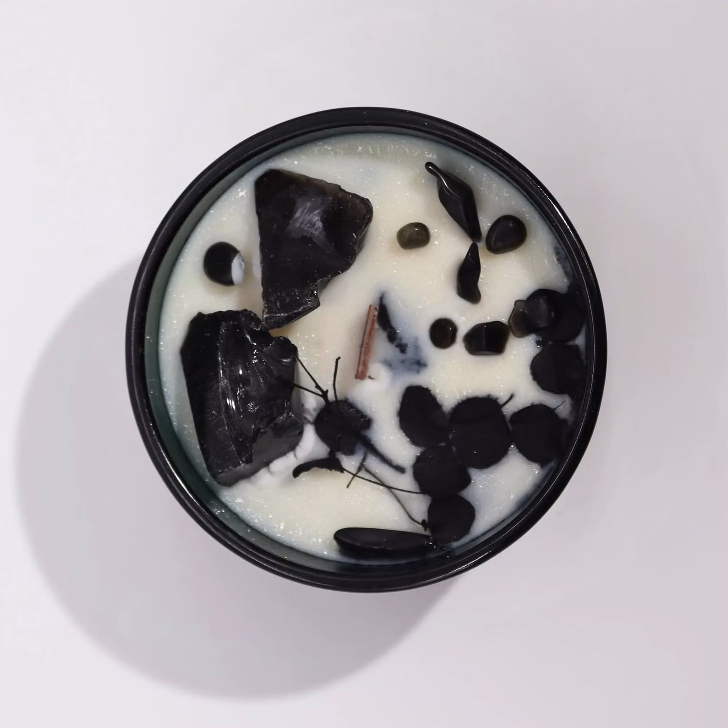 Ancient Wisdom Hop Hare Magic Candle with Flowers and Gems The Knight of Swords in Grey and White, W/D/H: 5 x 9 x 9 cm – 5