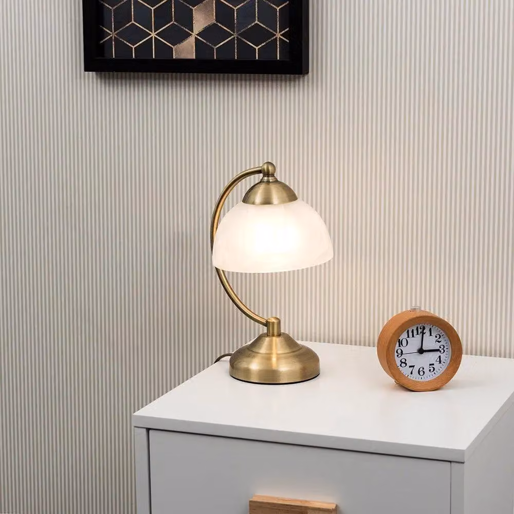 MiniSun Curved Antique Brass and Transparent Glass Bedside Table Lamp in Gold/Brass – 2