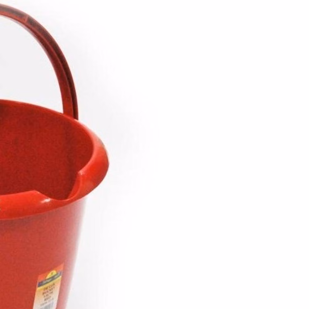 TML 13L Durable Plastic Household Bucket with Pouring Lip in Red – 2