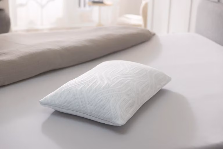 Tempur Cloud Air SmartCool Soft Memory Foam Pillow in White