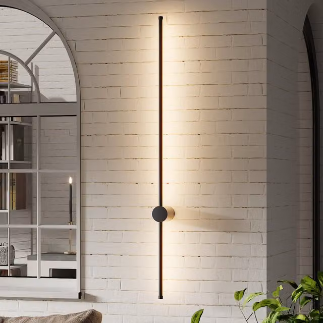 Living Star Modern Rotatable LED Straight Wall Light in Black, 100 cm