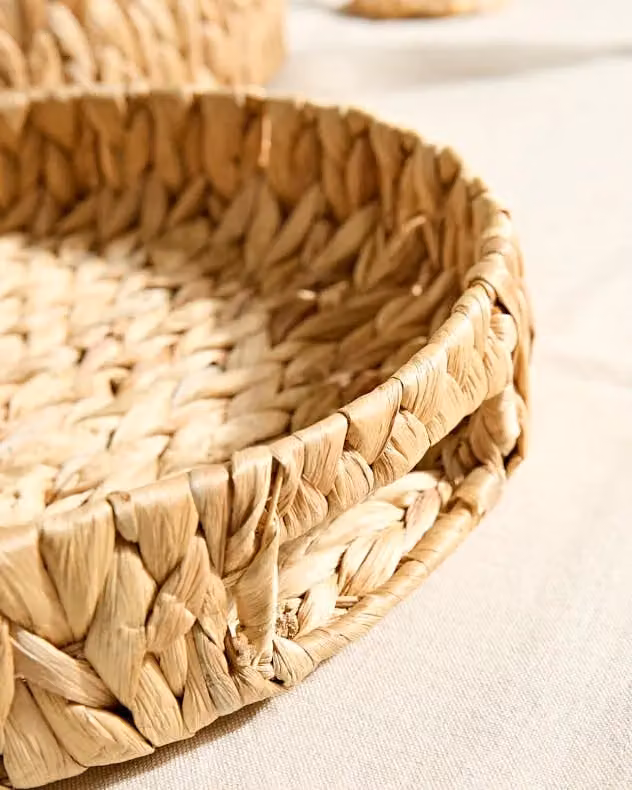 Dibor Traditional Round Water Hyacinth Serving Tray with Handles in Natural Beige – 3