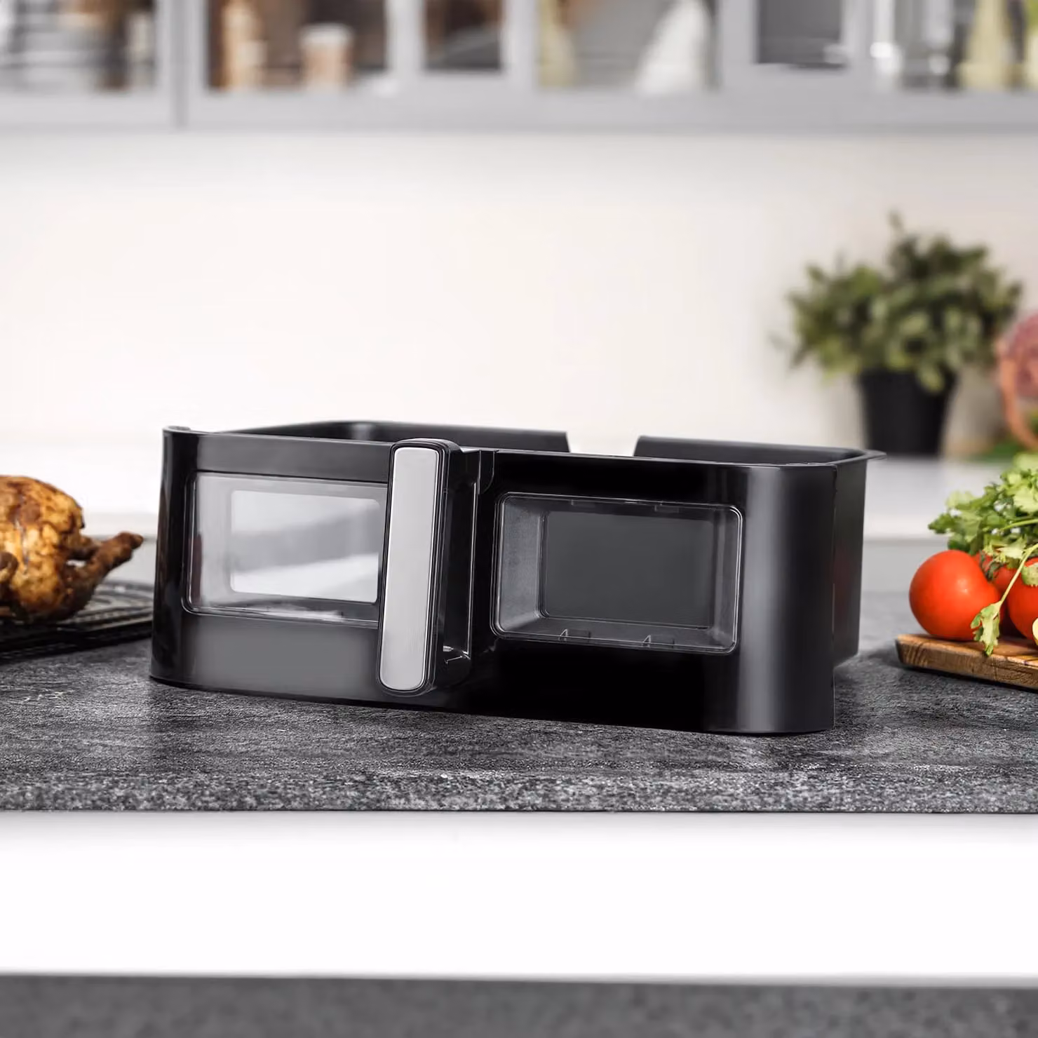 Geepas 10L Air Fryer Drawer with Removable Divider and Viewing Window in Black – 4