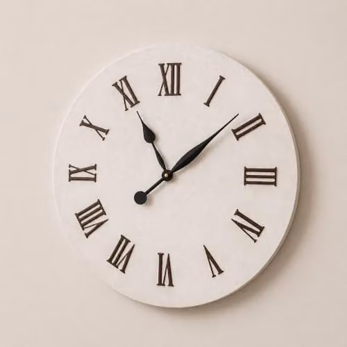 Melody Maison Round Metal Quartz Wall Clock in White and Black, Diameter: 60 cm