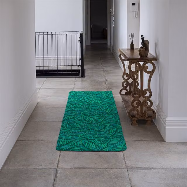 Benjamin Tate Design LTD Green Leaves Pattern Floral Designer Runner Rug in Green