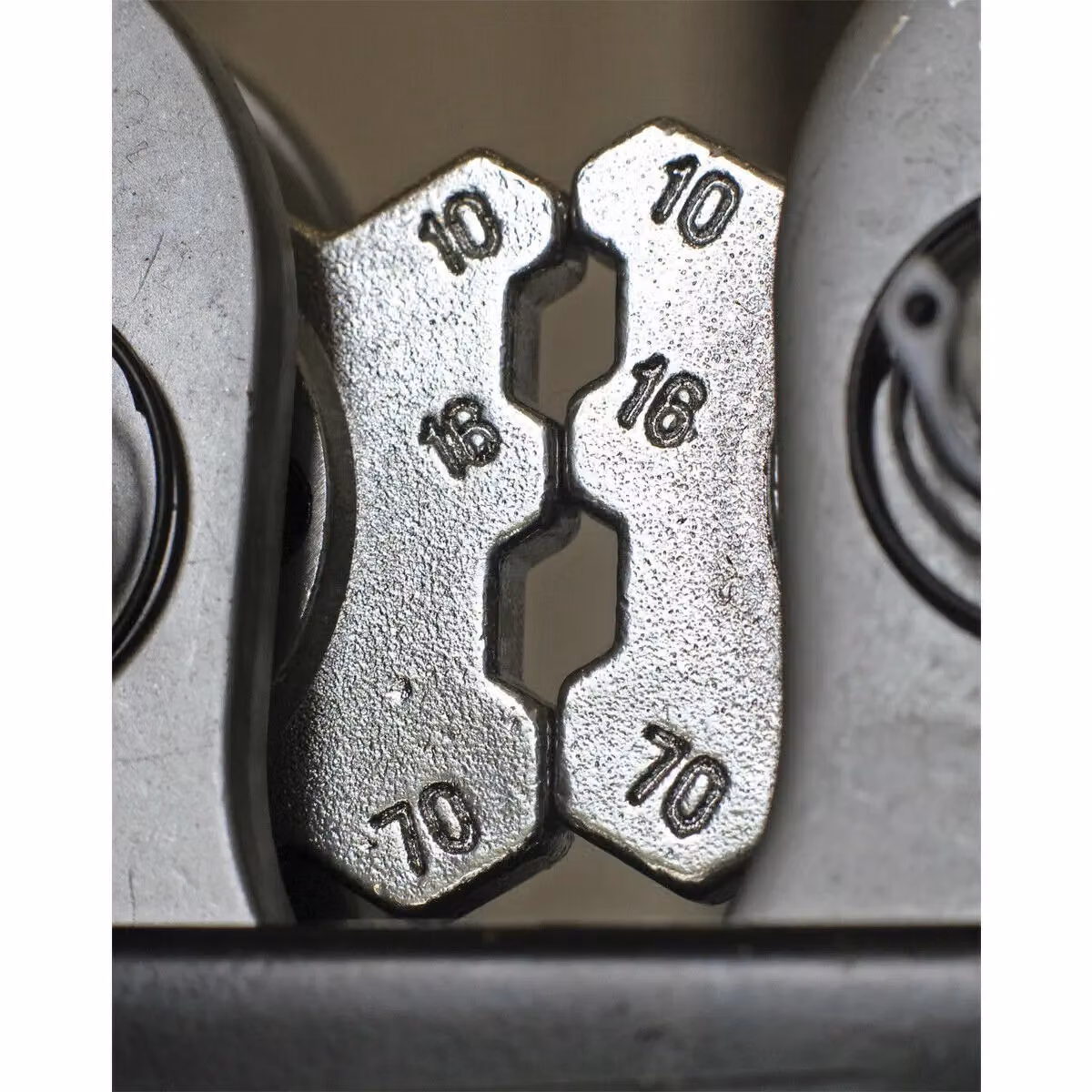 Loops Copper Lug Terminal Crimping Tool for 10 to 120mm² Range with BS Standard Terminal – 2