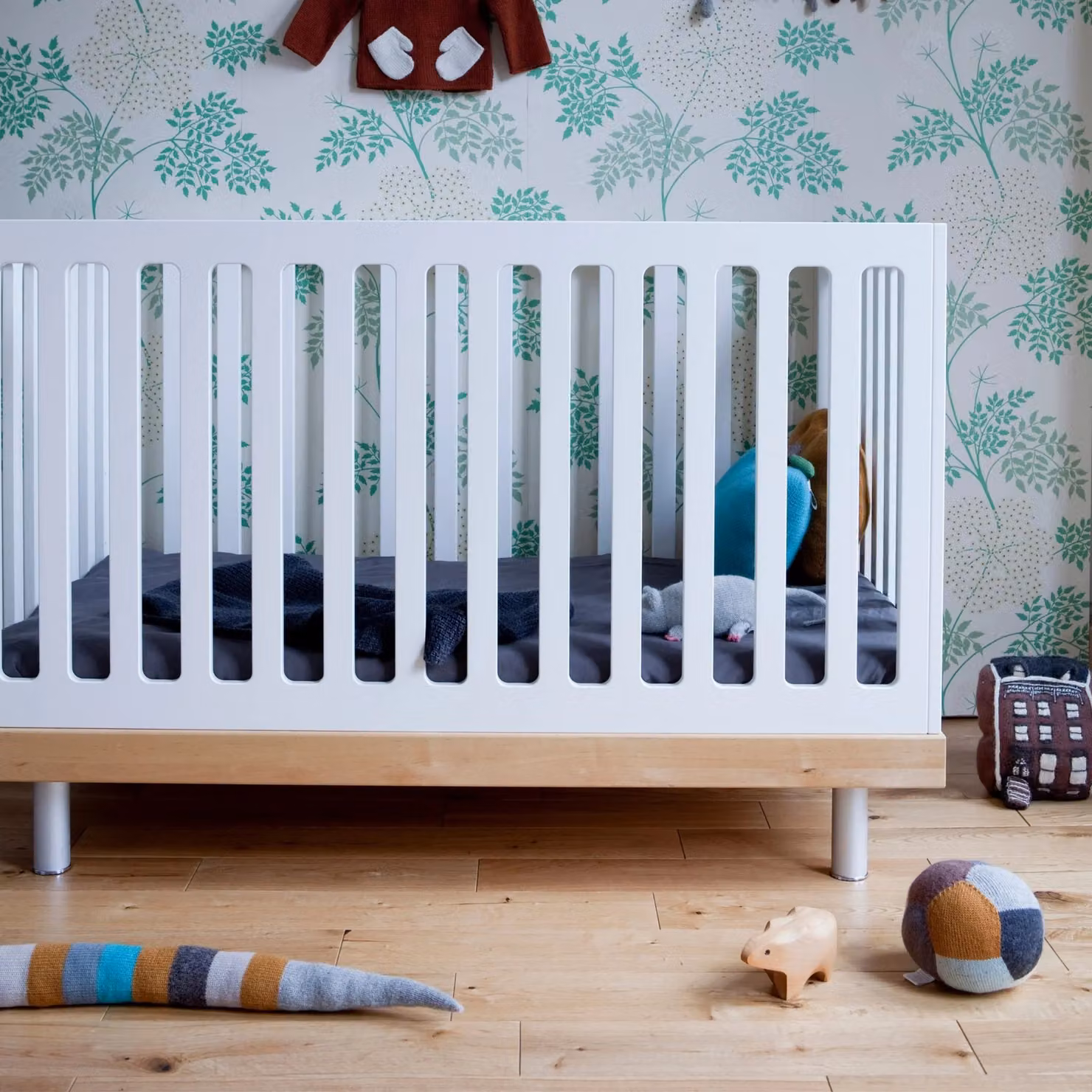 Oeuf NYC Classic Cot Bed in White and Birch Solid Wood – 3